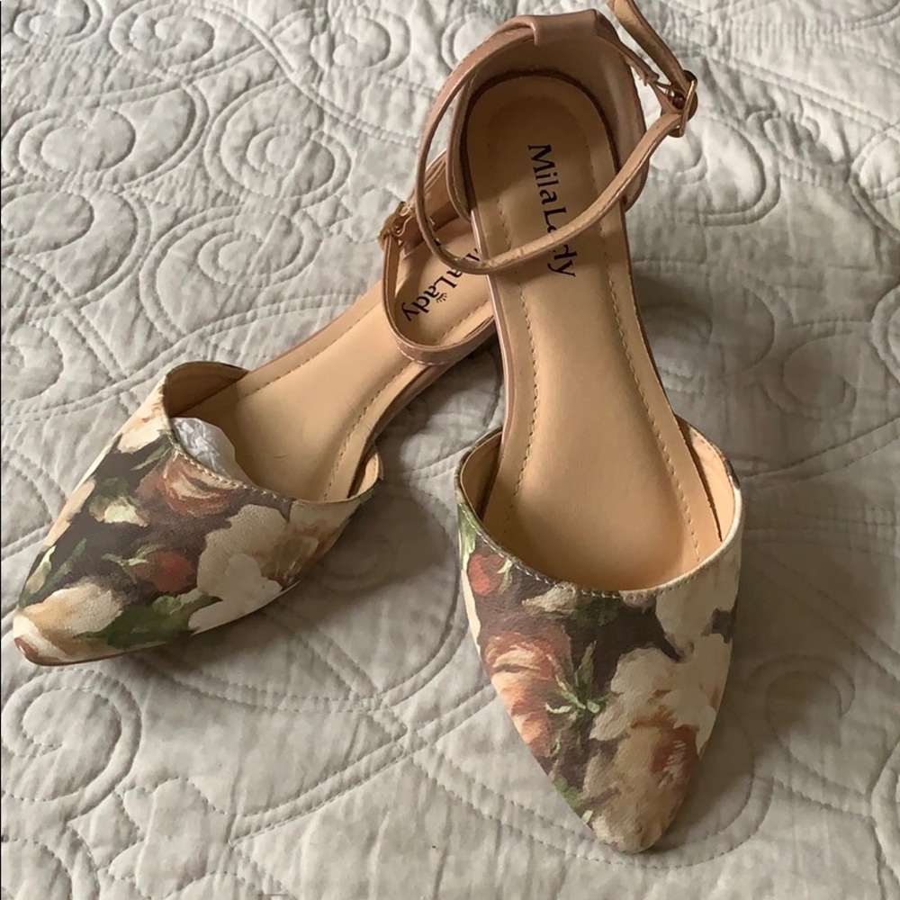 Mila Lady Floral Flat Sandal
